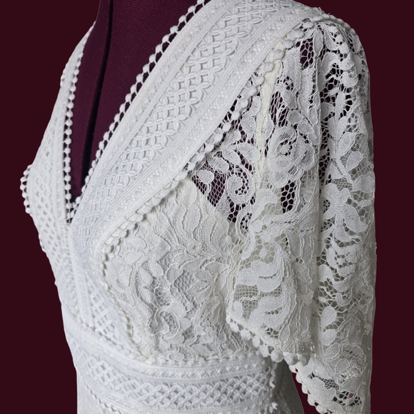 ELIZA J Ivory White Lace V-Neck Flutter Sleeve Fit & Flare Dress Size 8 Bridal - Picture 4 of 9